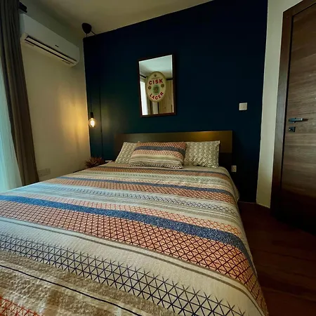 Airport Oasis: Private En-Suite with Self Check-In Mqabba Exterior photo