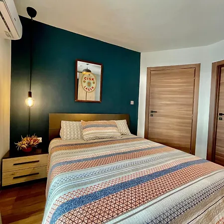 Airport Oasis: Private En-Suite with Self Check-In Mqabba Exterior photo