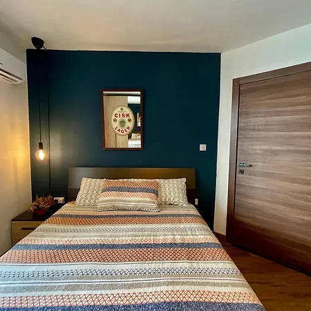 Airport Oasis: Private En-Suite with Self Check-In Mqabba Exterior photo