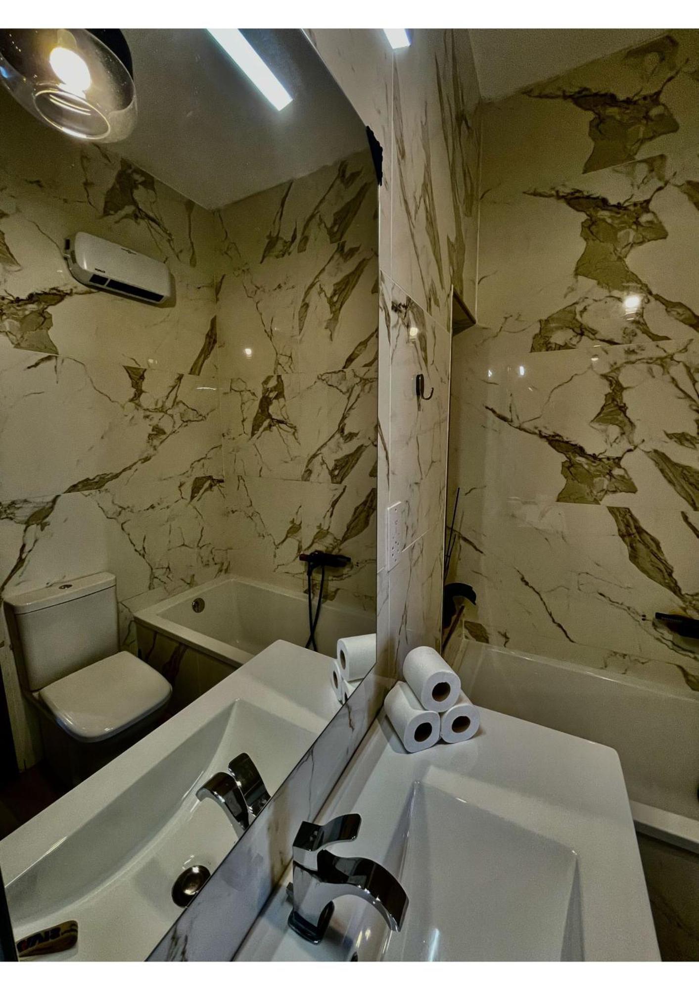 Airport Oasis: Private En-suite With Self Check-in * Mqabba