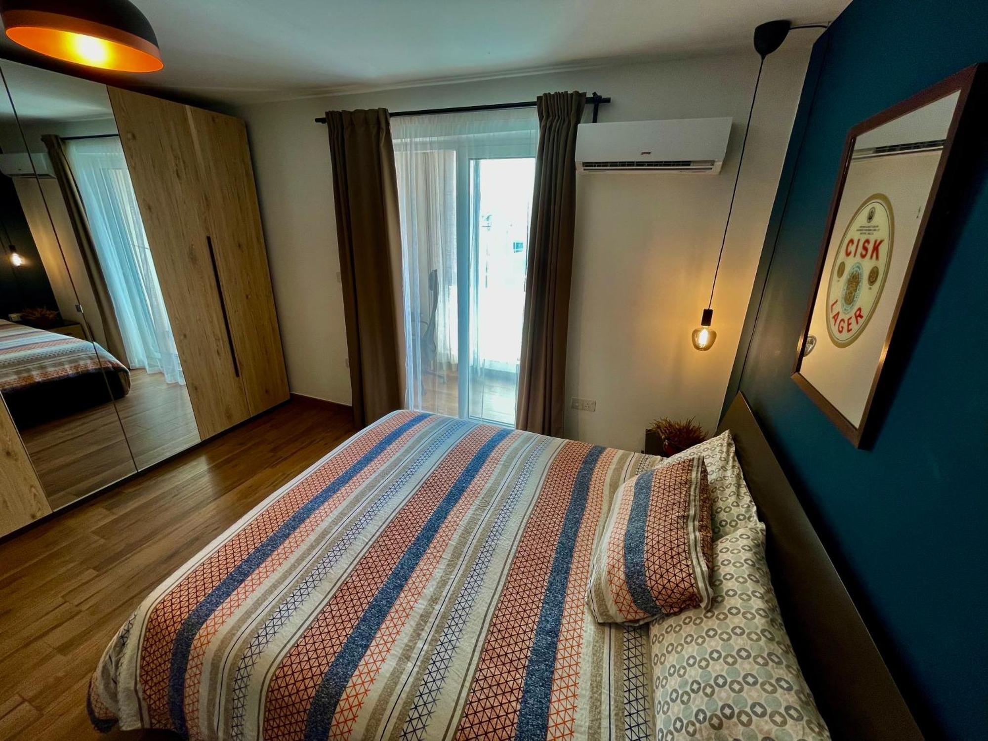 Airport Oasis: Private En-suite With Self Check-in Mqabba