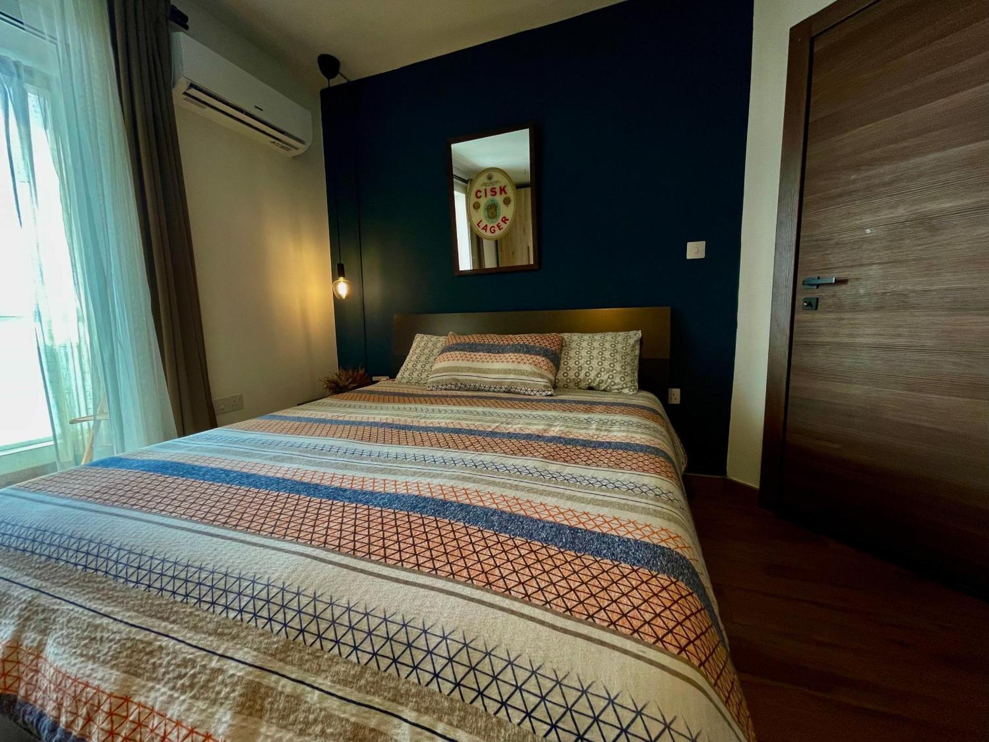 Homestay Airport Oasis: Private En-suite With Self Check-in Mqabba